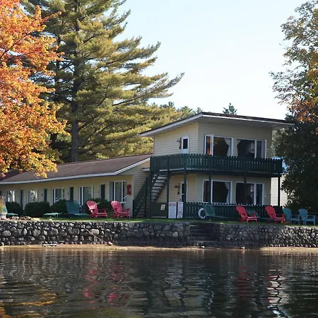 Adirondack Motel